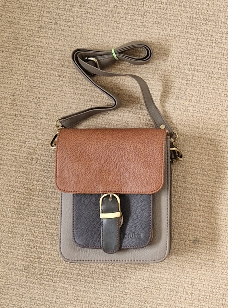 Soruka James Unisex Crossbody Leather Bag 83004 AmorA Gifts Jewellery Ltd