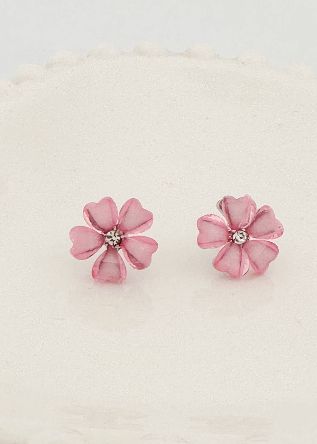 Nette Road - Five Petal Flower Stud Earring: Pink