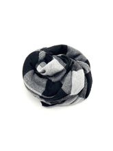 Suie Valentini srl - Thick & Soft Winter Scarf with Cashmere-Like Feel 251106
