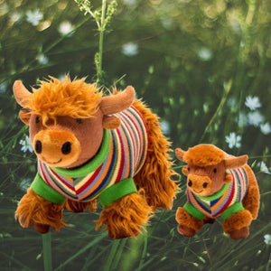 Best Years Knitted Highland Cow Soft Toy in Stripe Jumper BY5436