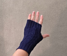 MODA LATINA - Fingerless knitted alpaca gloves