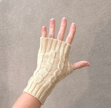 MODA LATINA - Fingerless knitted alpaca gloves