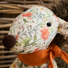 Riva Home - Squizmo Squirrel Door Stop / 34 x 26 x 15cm