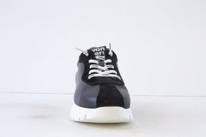 Wonders A-2495 Black Leather with Snake Trainers