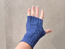 MODA LATINA - Fingerless knitted alpaca gloves
