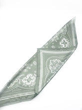 LINETA - D-140 Small bandana pattern scarf: Light green