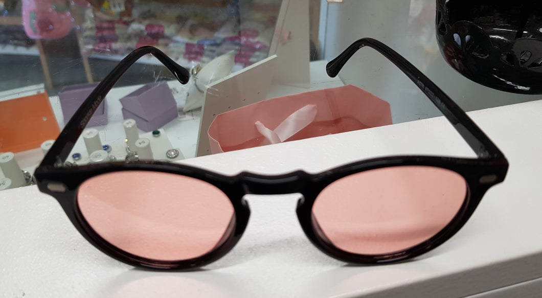 Sparkle Mode Sunglasses UV400 Classic Black Frames with Pink polychromatic lens